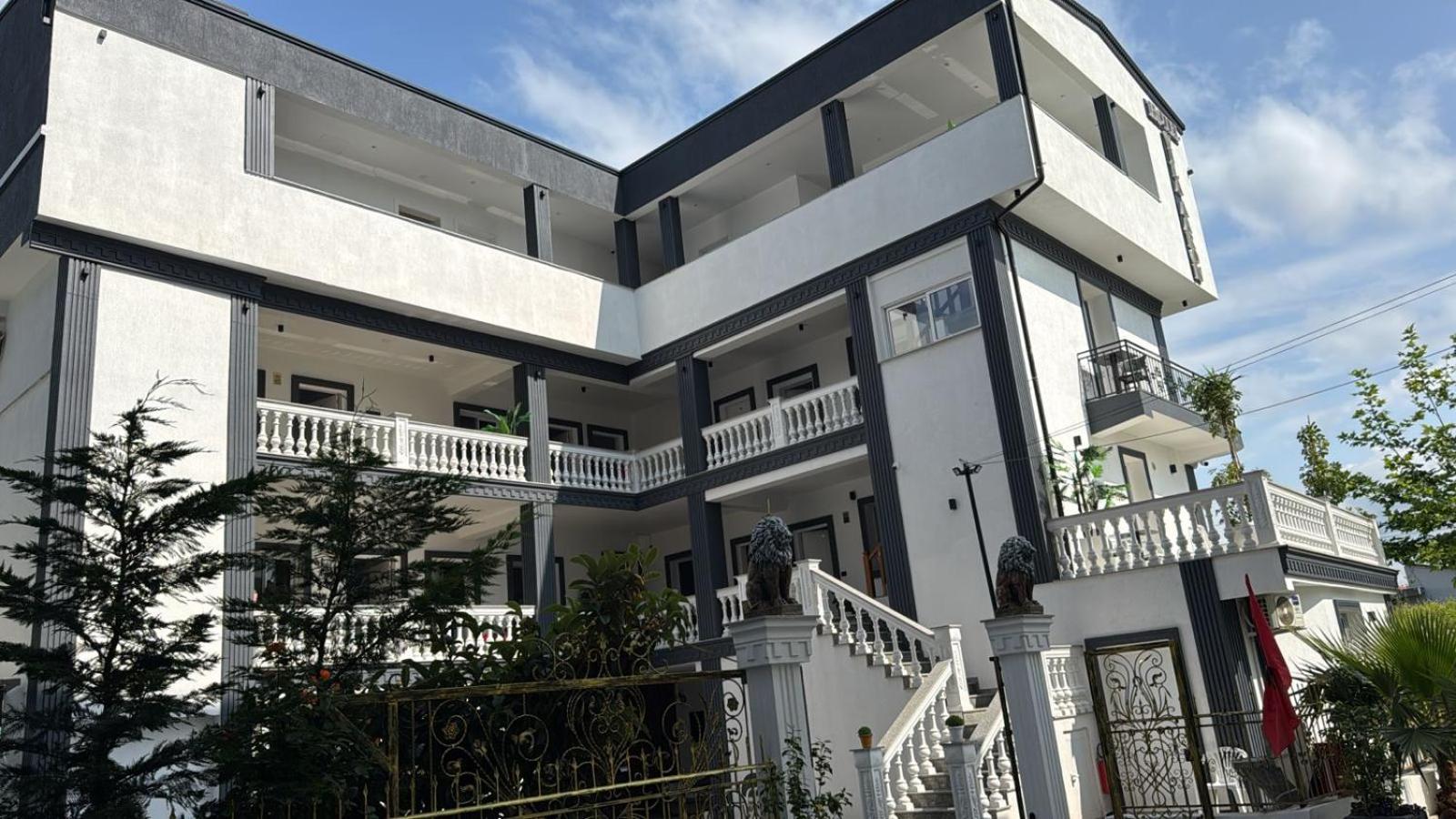 Vila Aaron Durrës Exterior foto