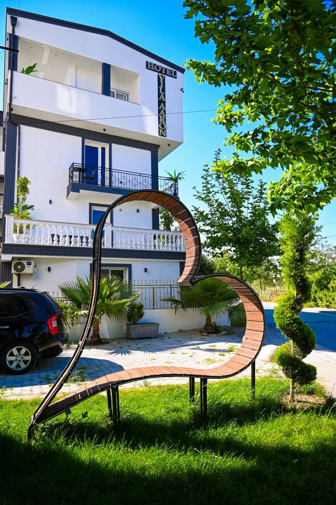Vila Aaron Durrës Exterior foto