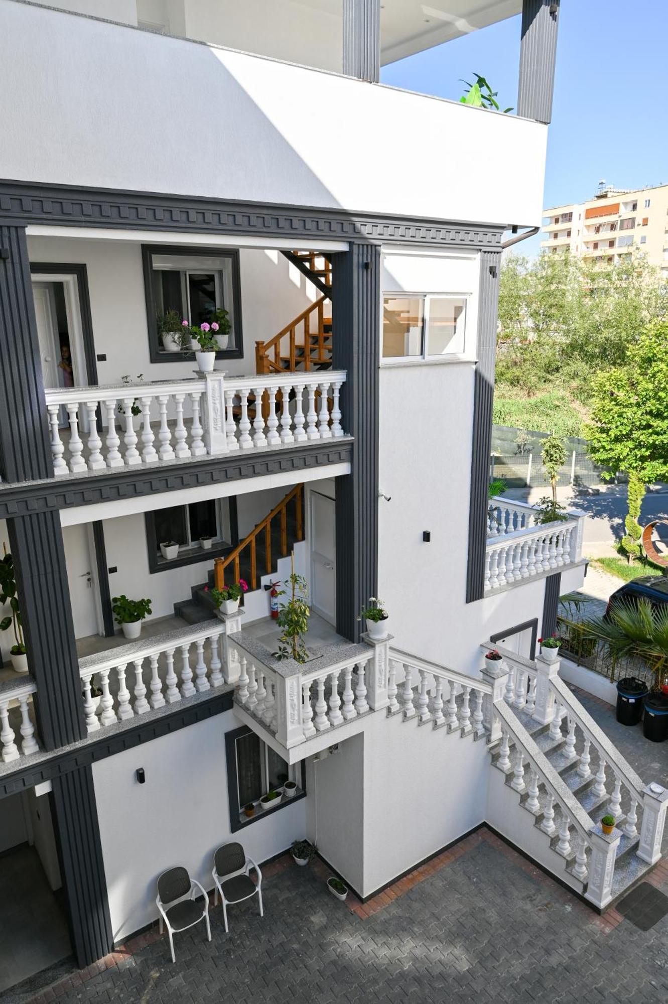 Vila Aaron Durrës Exterior foto