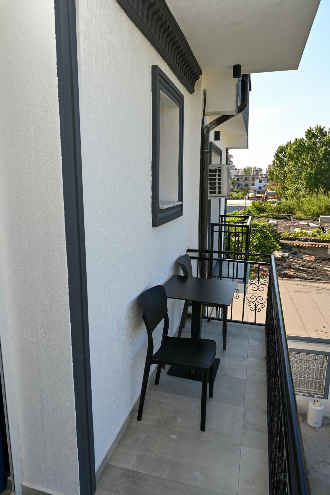 Vila Aaron Durrës Exterior foto